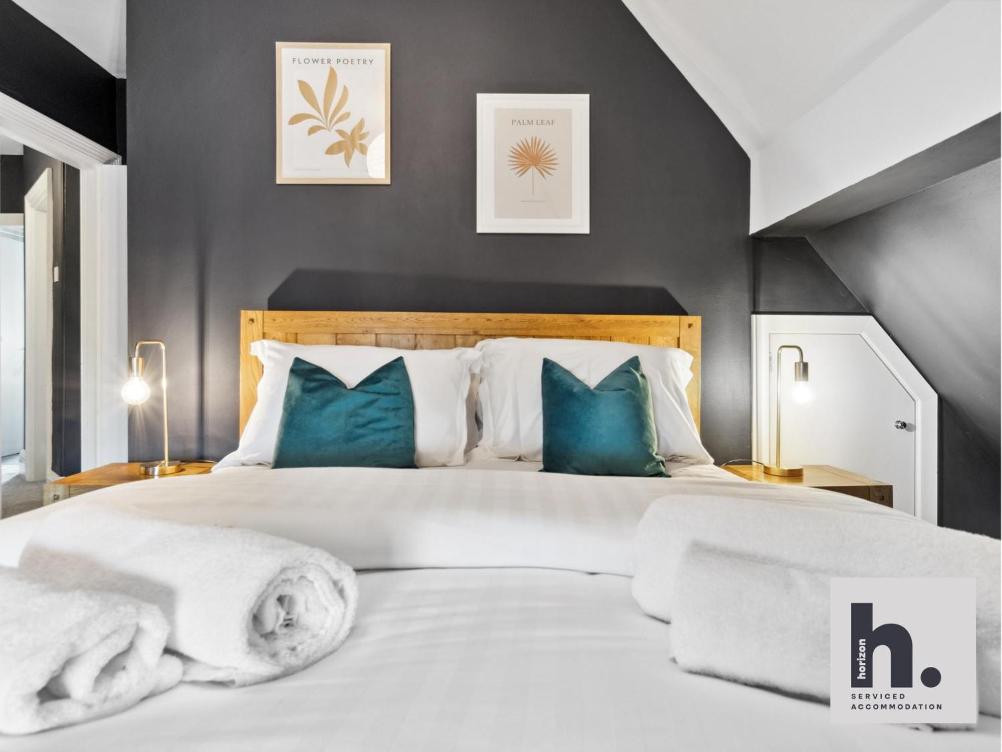 Free Parking - Penthouse - Business Stays - Relocating - St Harrogate Bagian luar foto